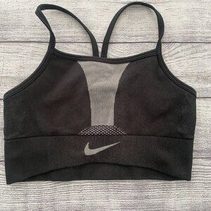 NIke Girls Medium Black Sportsbra